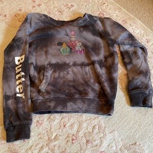 Butter sweatshirt size 3